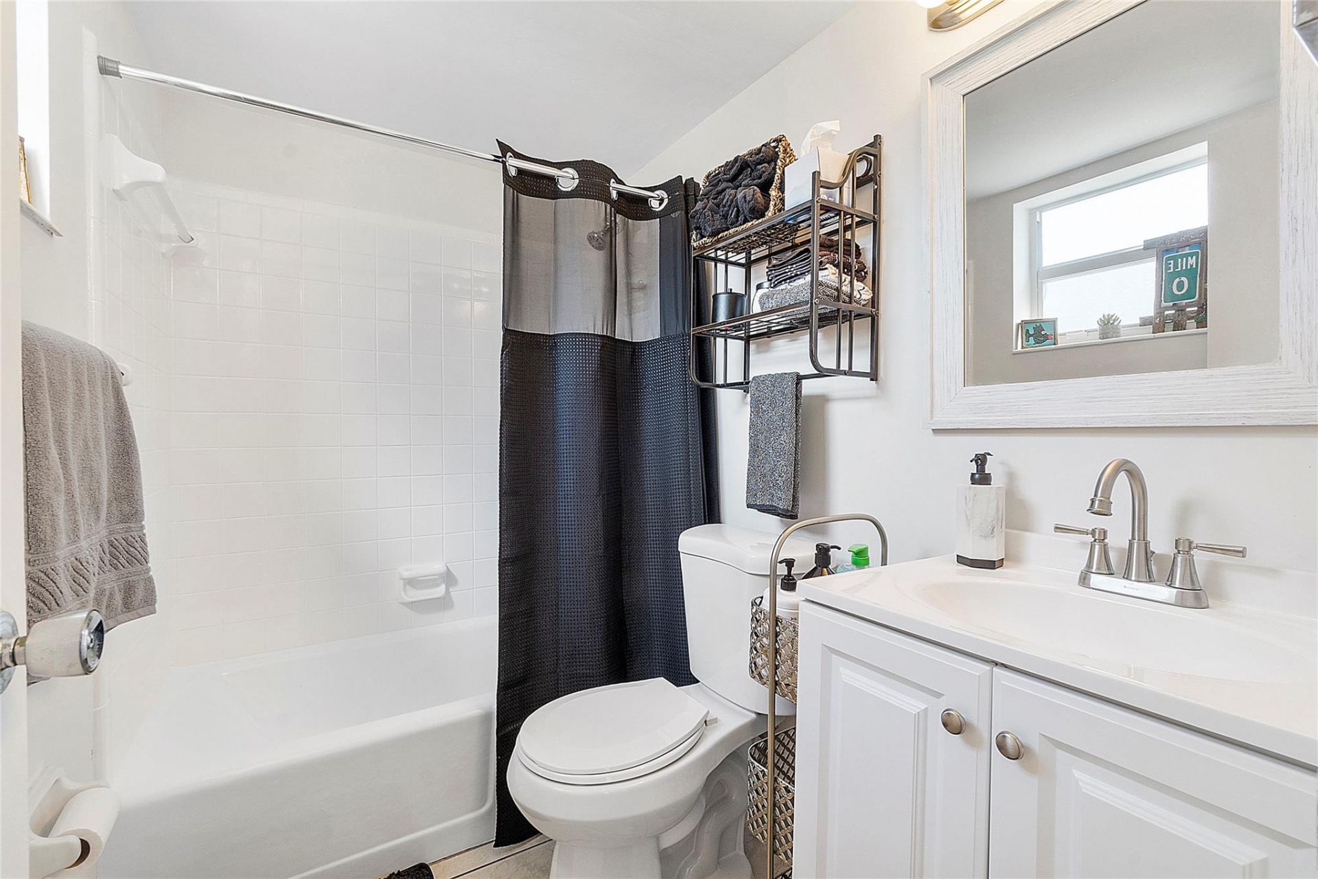 3230 NE 13th Street, Unit 102, Pompano Beach, FL 33062 Photo
