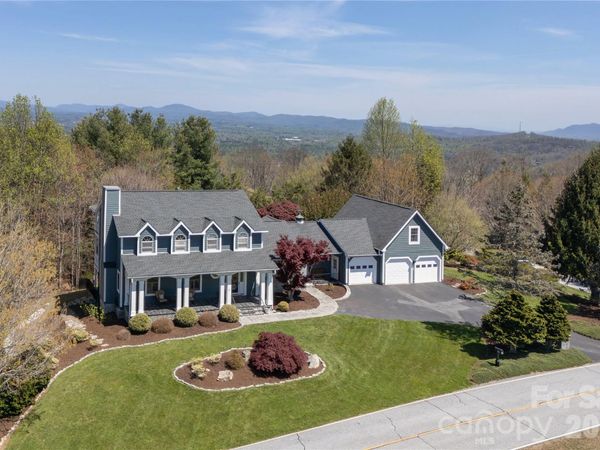 102 Brookhollow Drive , Flat Rock, NC 28731