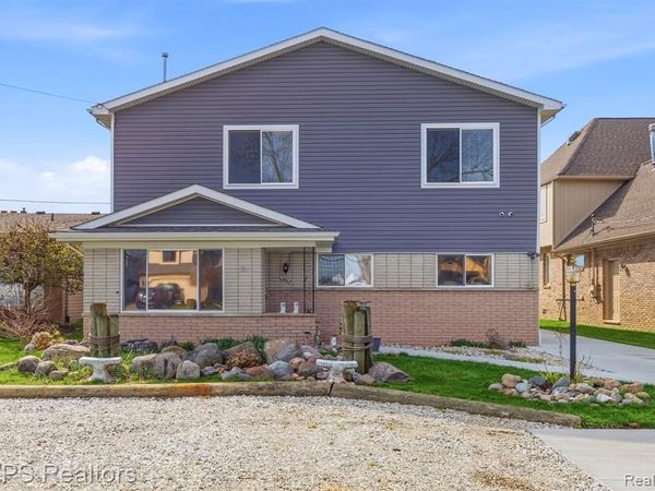 39415 E Archer Drive, Harrison Twp, MI 48045