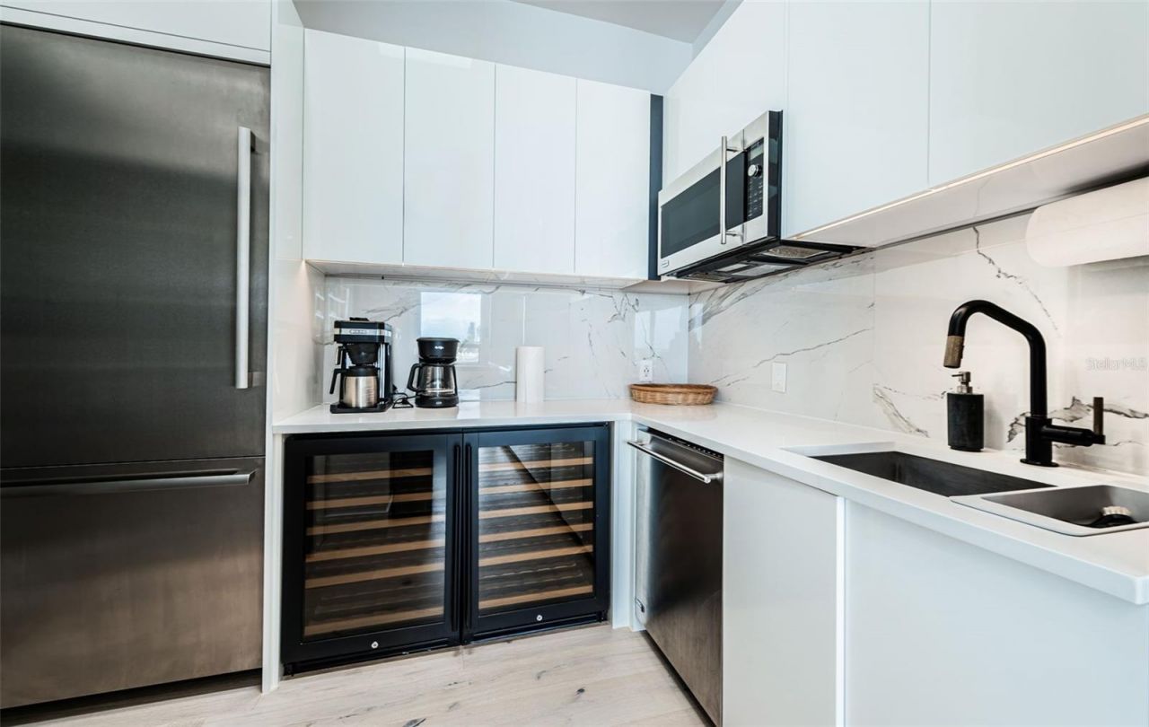 14077 N Bayshore Drive, Madeira Beach, FL 33708 Photo