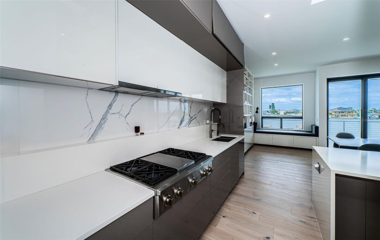 14077 N Bayshore Drive, Madeira Beach, FL 33708 Photo