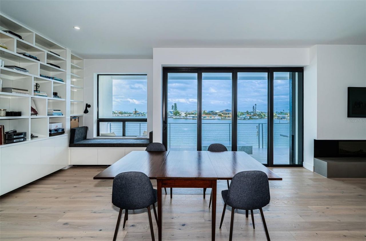 14077 N Bayshore Drive, Madeira Beach, FL 33708 Photo