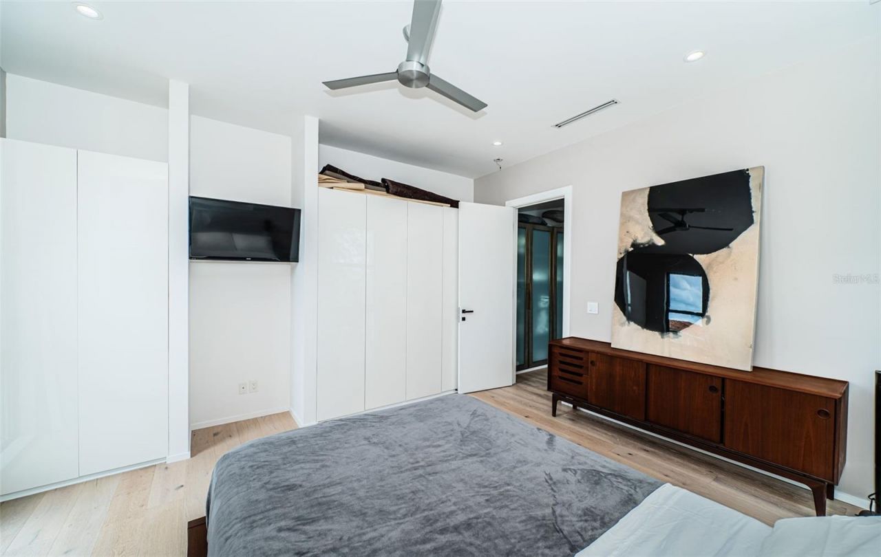 14077 N Bayshore Drive, Madeira Beach, FL 33708 Photo