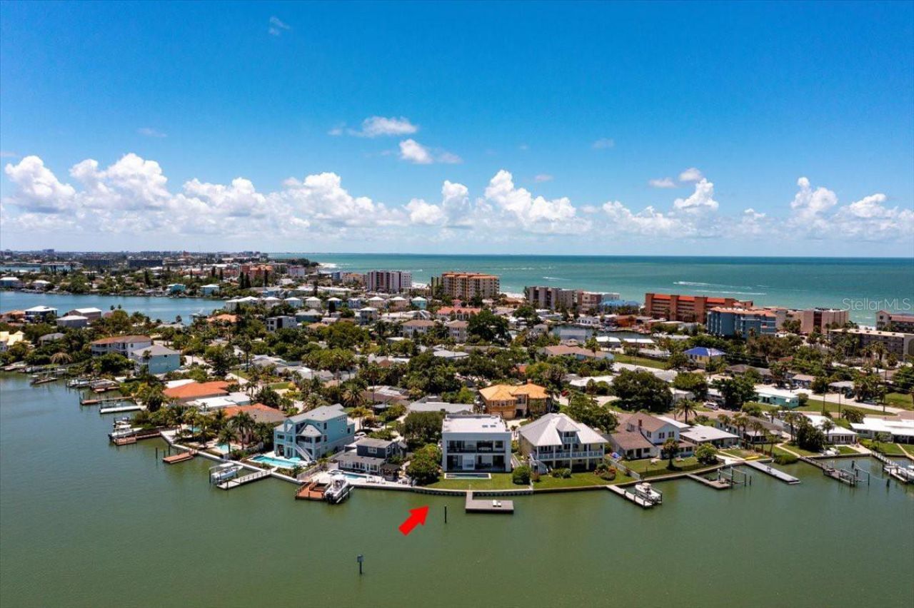 14077 N Bayshore Drive, Madeira Beach, FL 33708 Photo