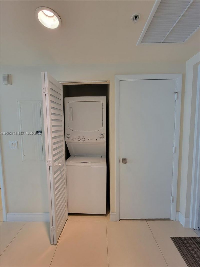 7290 SW 90th St, Unit 403, Miami, FL 33156 Photo