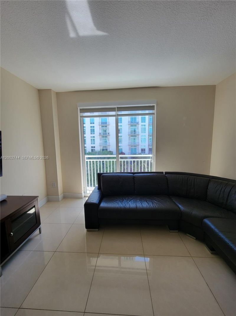7290 SW 90th St, Unit 403, Miami, FL 33156 Photo