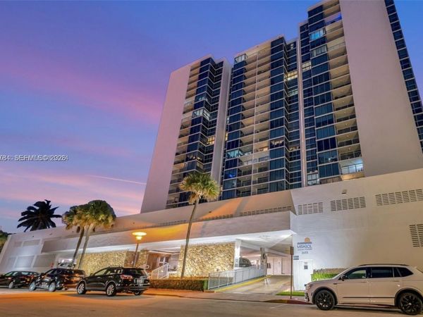 2655 Collins Ave, Unit 2406, Miami Beach, FL 33140