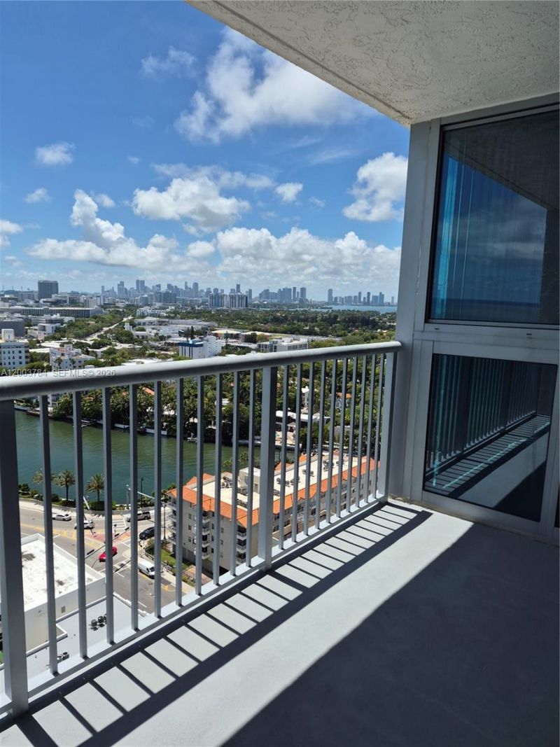 2655 Collins Ave, Unit 2406, Miami Beach, FL 33140 Photo
