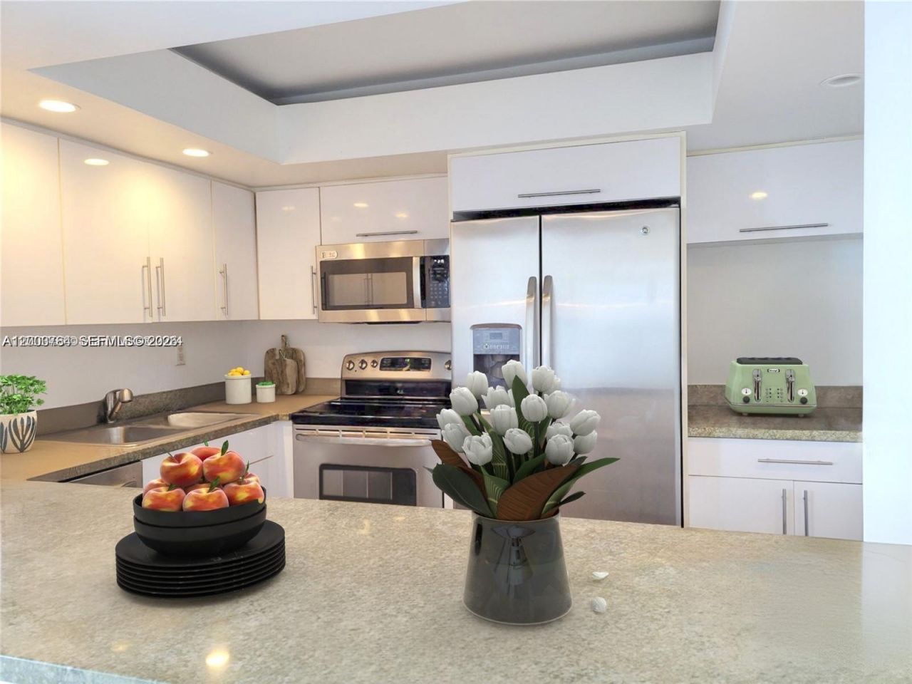2655 Collins Ave, Unit 2406, Miami Beach, FL 33140 Photo