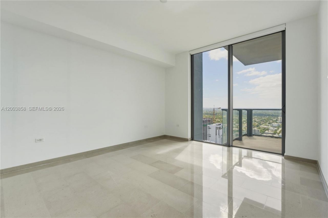 88 SW 7th St, Unit 3710, Miami, FL 33130 Photo