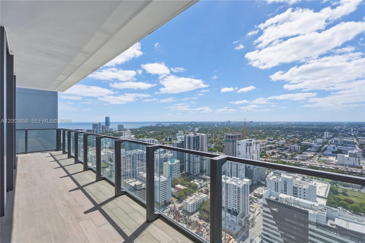 88 SW 7th St, Unit 3710, Miami, FL 33130 Photo