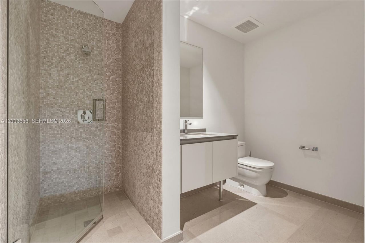 88 SW 7th St, Unit 3710, Miami, FL 33130 Photo