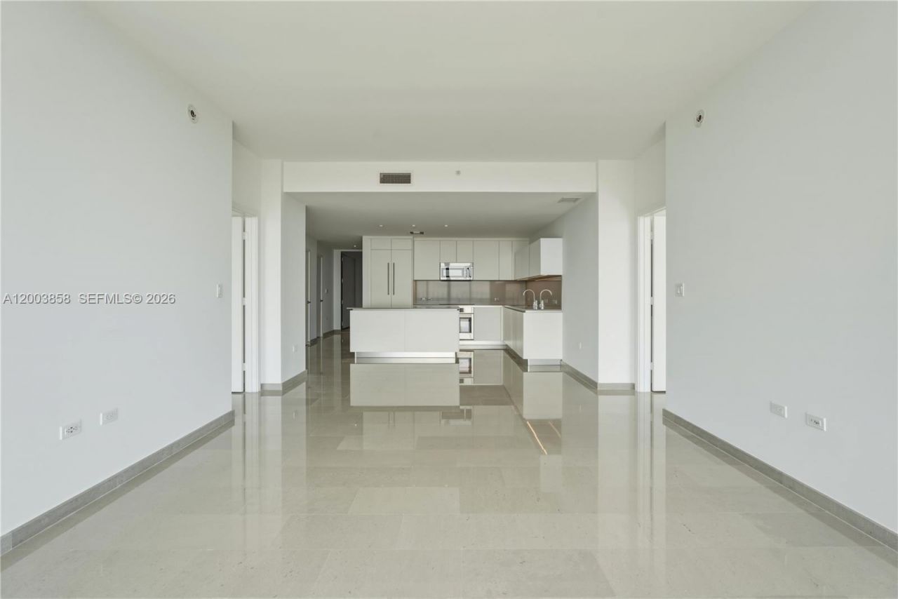 88 SW 7th St, Unit 3710, Miami, FL 33130 Photo