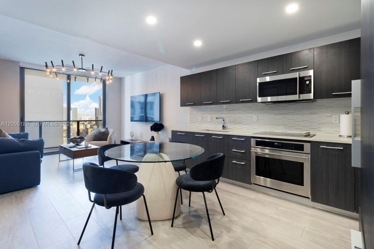 55 SW 9th St , Unit 3010, Miami, FL 33130 Photo