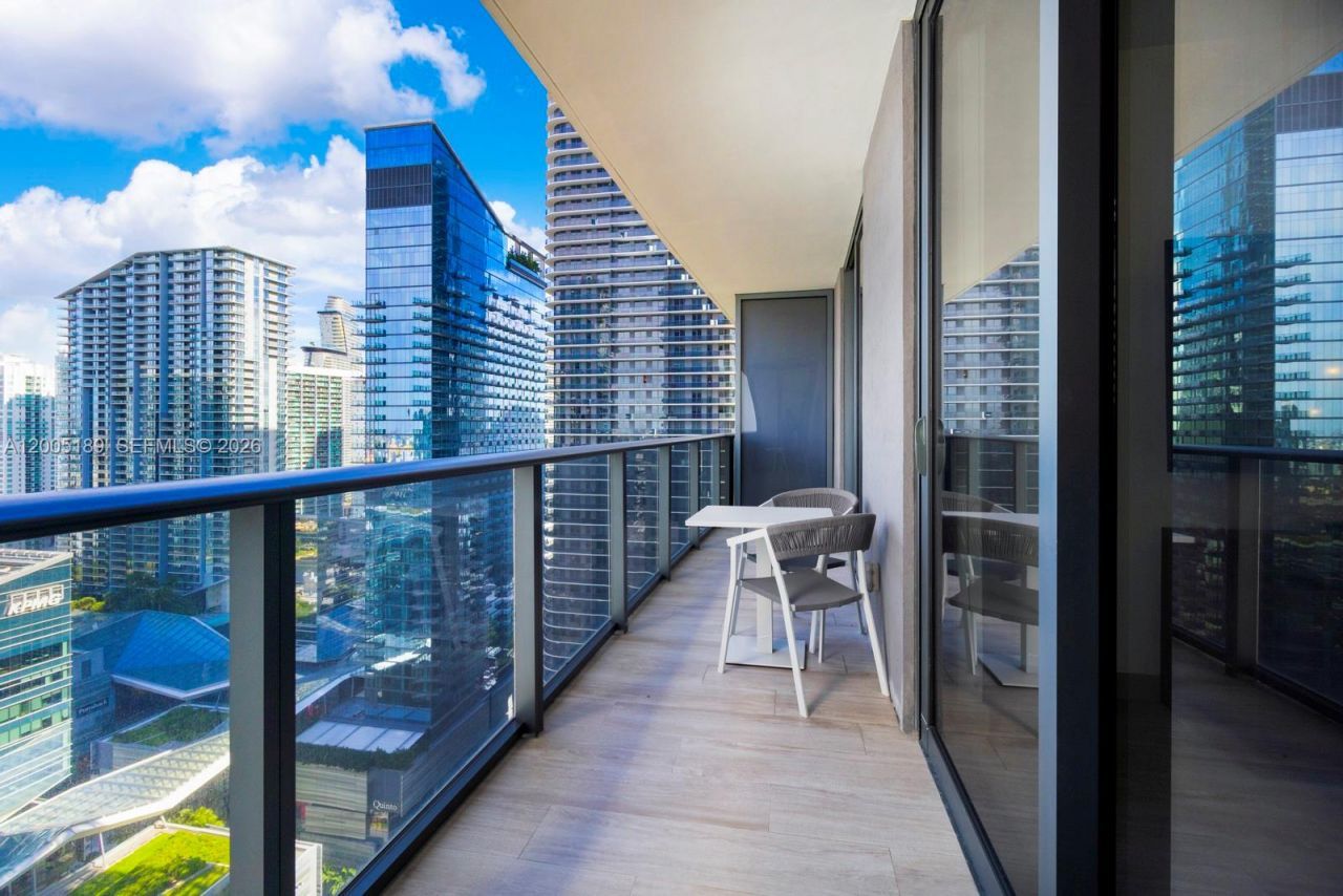 55 SW 9th St , Unit 3010, Miami, FL 33130 Photo