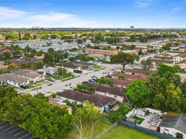 11002 SW 3rd St , Sweetwater, FL 33174