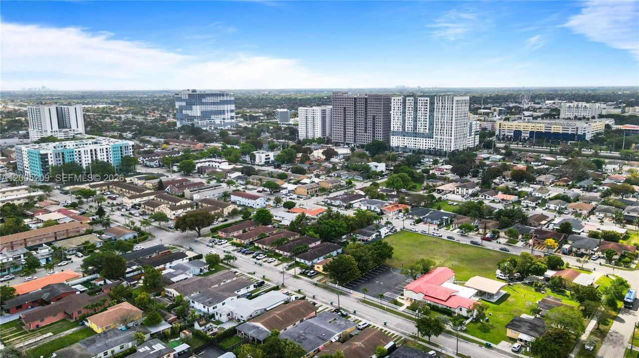 11002 SW 3rd St , Sweetwater, FL 33174 Photo