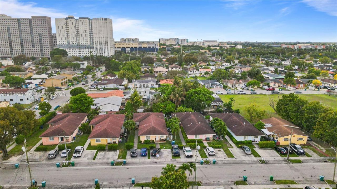 11002 SW 3rd St , Sweetwater, FL 33174 Photo