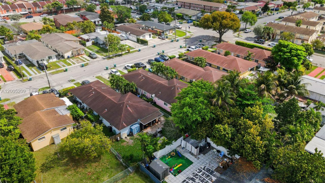 11002 SW 3rd St , Sweetwater, FL 33174 Photo