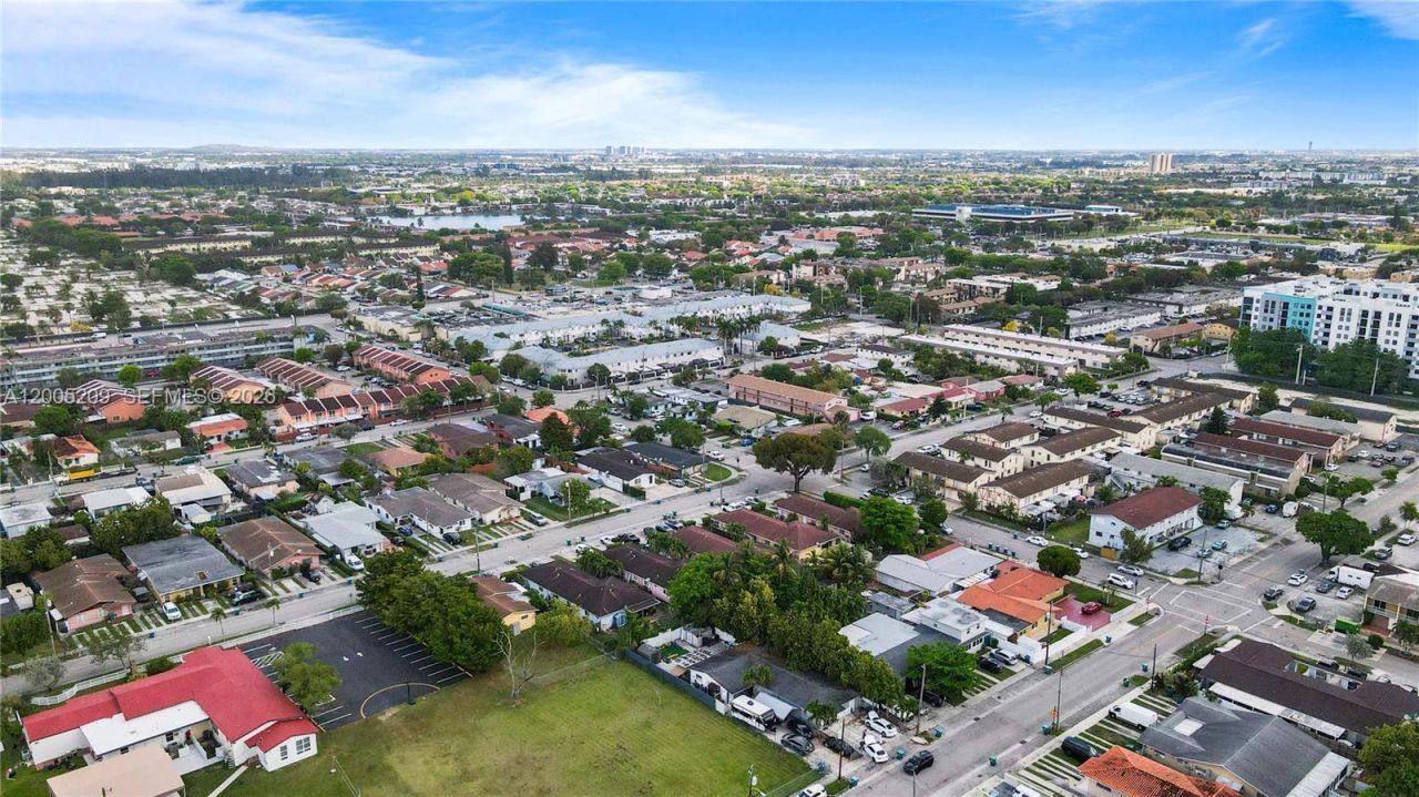 11002 SW 3rd St , Sweetwater, FL 33174 Photo