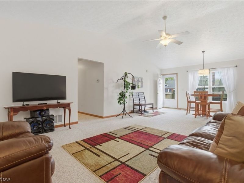 519 Heather Woods Drive, Elyria, OH 44035 Photo 25