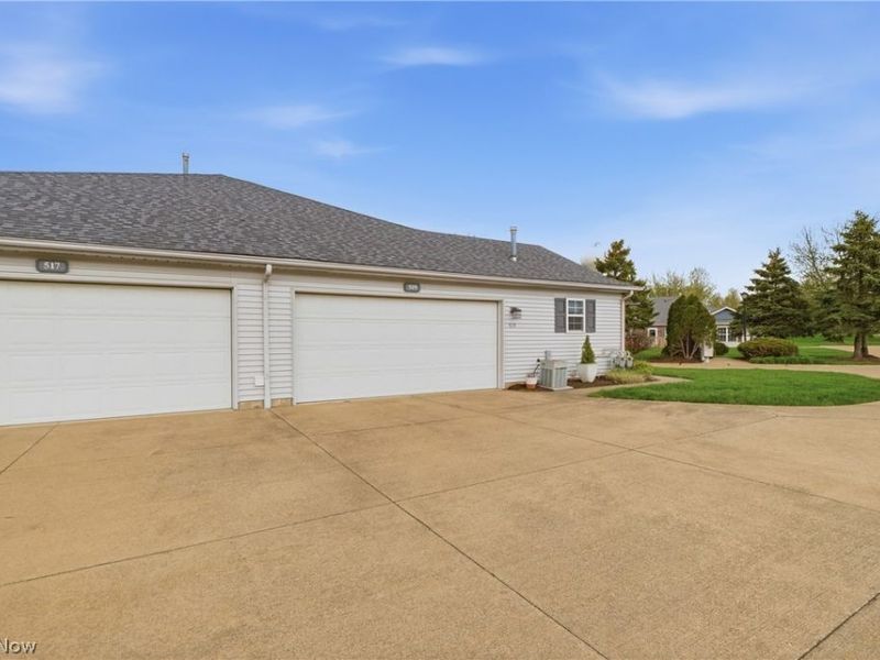 519 Heather Woods Drive, Elyria, OH 44035 Photo 40