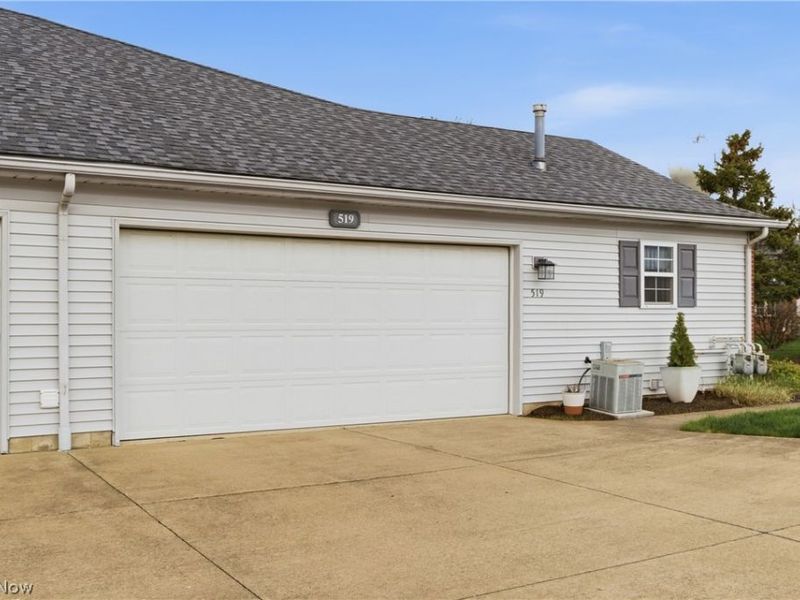 519 Heather Woods Drive, Elyria, OH 44035 Photo 41