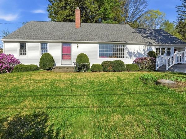 10 Dana St, Amherst, MA 01002