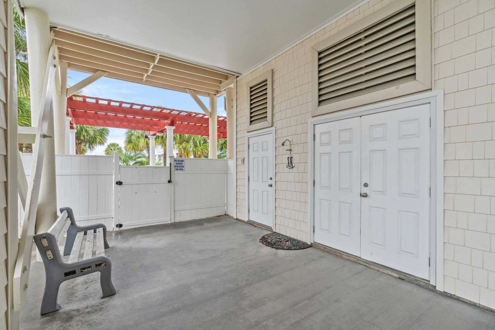 601 N Waccamaw Drive Photo 4