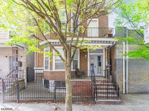 196 Sussex Ave, Newark, NJ 07103