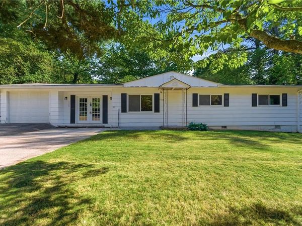 1303 Cottonwood Court NW, Kennesaw, GA 30152