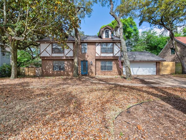 7 Shady Lane, Mary Esther, FL 32569