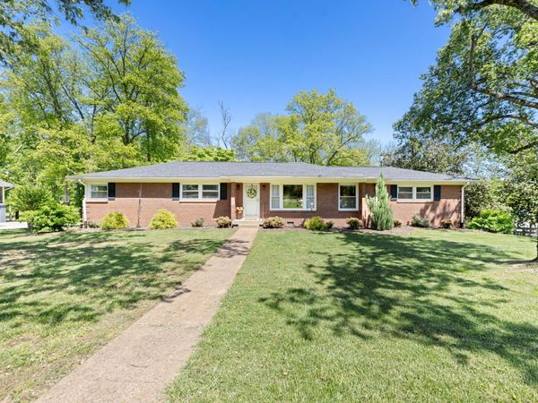 5384 Trousdale Dr, Nashville, TN 37220