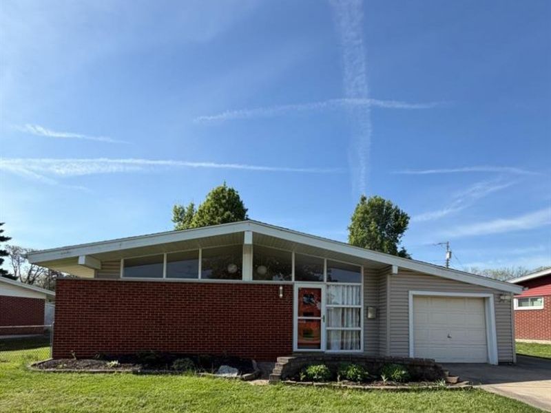 4924 Bayside Drive, Riverside, OH 45431 Photo 1