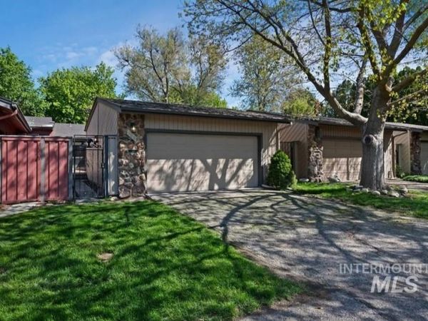 968 N Camelot Dr, Boise, ID 83704