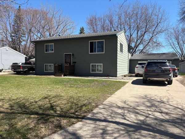 722 4th Street S, Wahpeton, ND 58075