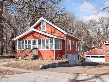 949 Benhill Road, Saint Paul, MN 55105