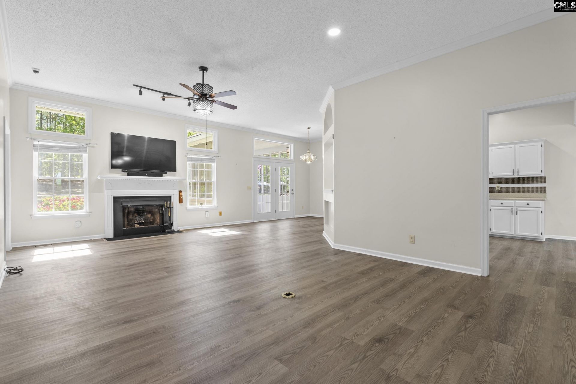 106 Sweetwater Drive  Photo 4