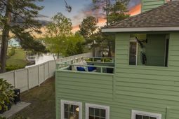 1 Shadow Moss Pl.  photo 4