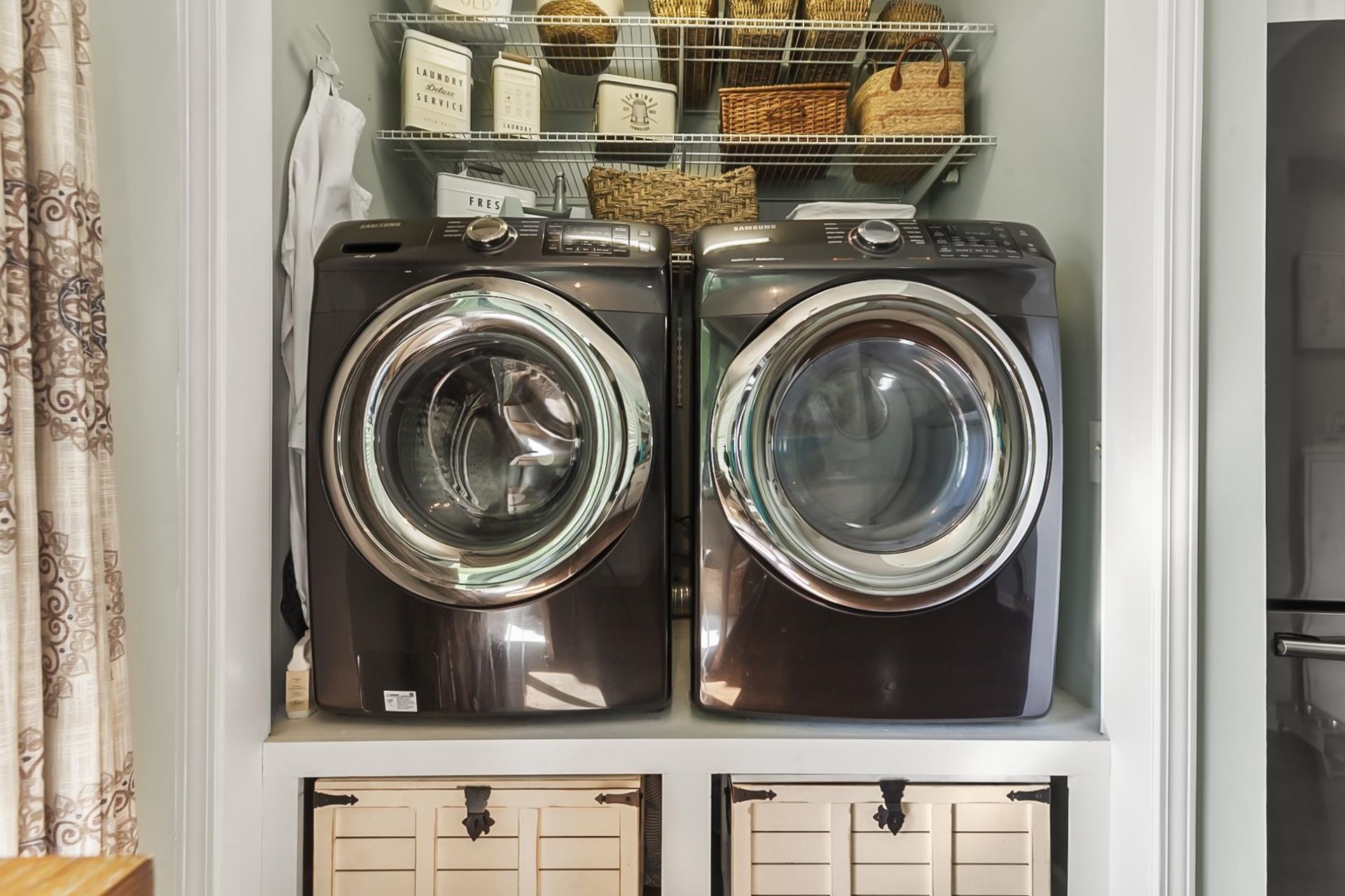 1 Shadow Moss Pl.  Photo 37