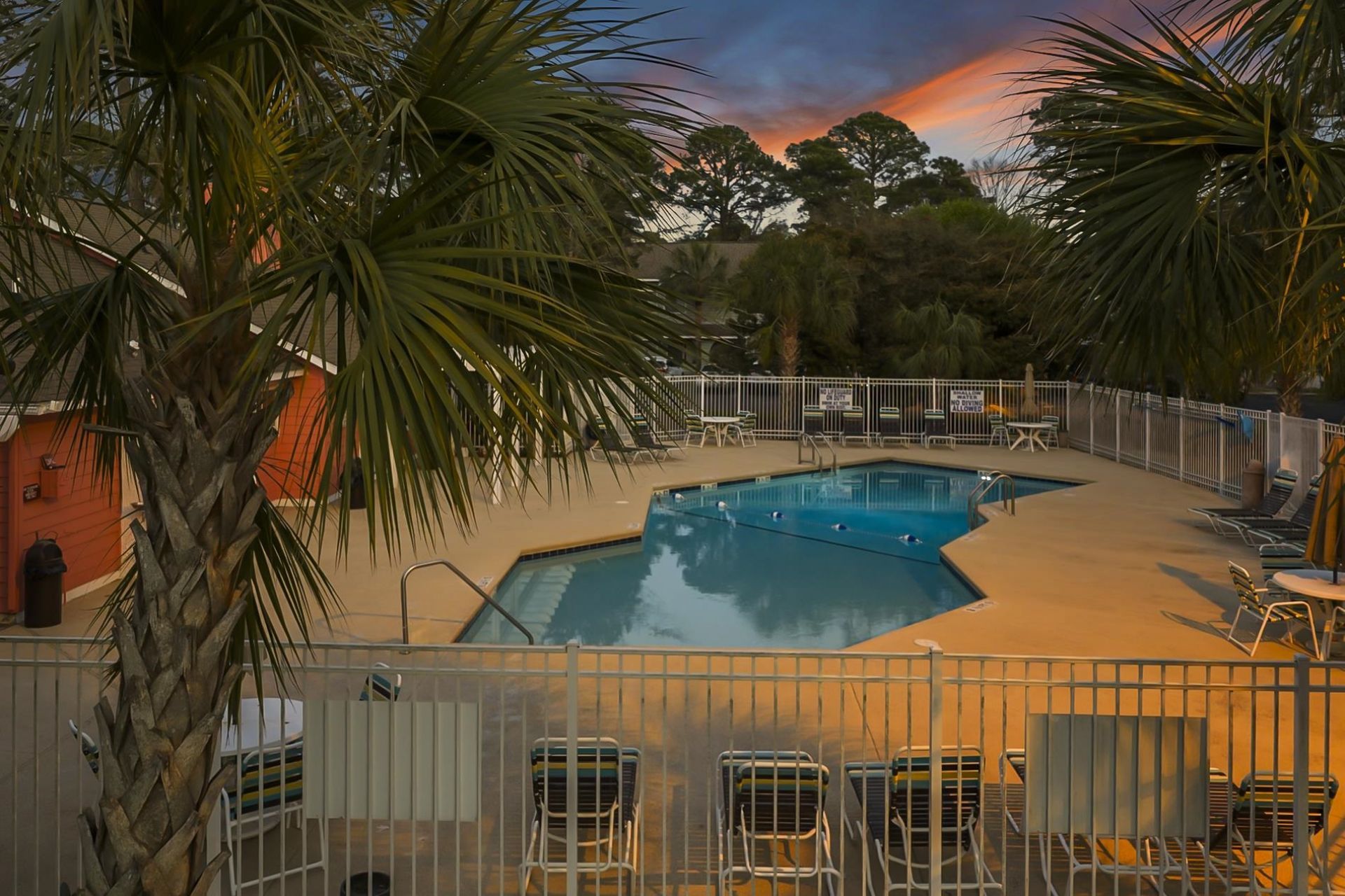 1 Shadow Moss Pl.  Photo 42