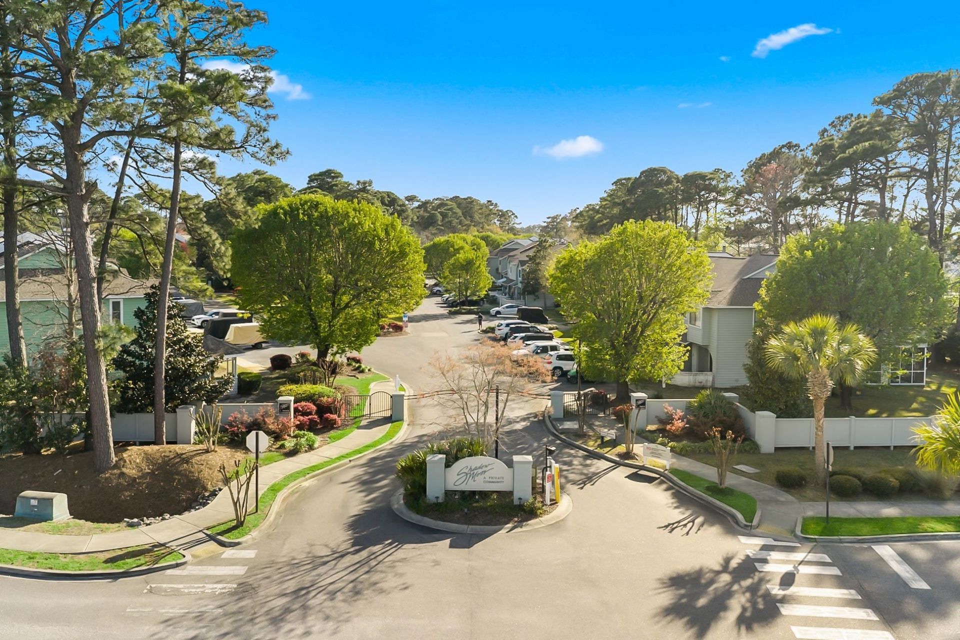 1 Shadow Moss Pl.  Photo 43