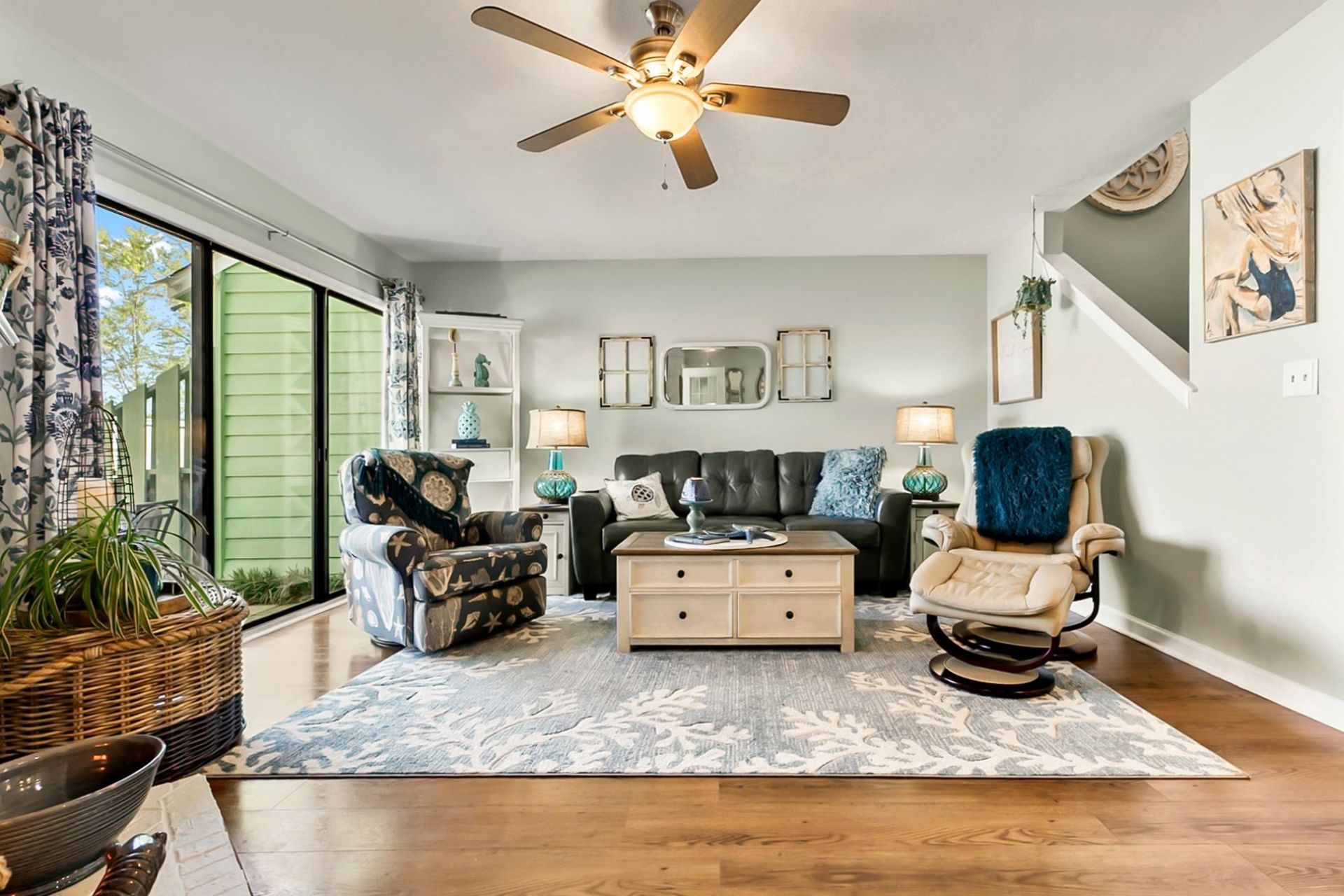 1 Shadow Moss Pl.  Photo 9