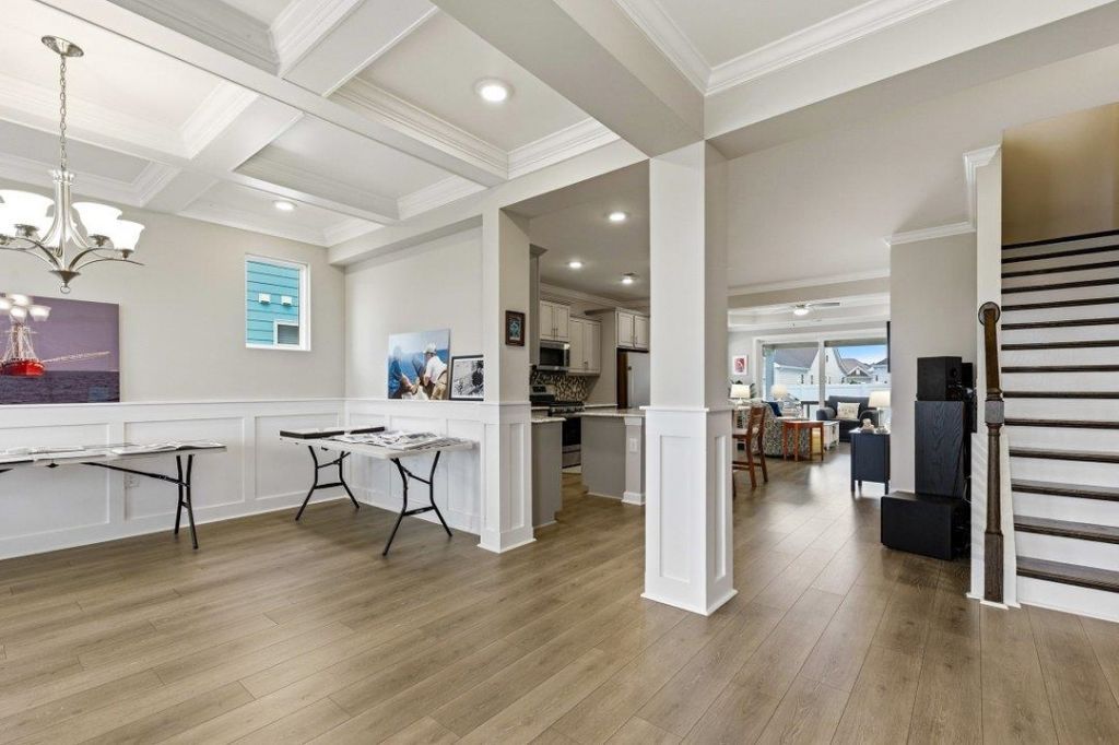 2077 Singing Palm Loop Photo 10