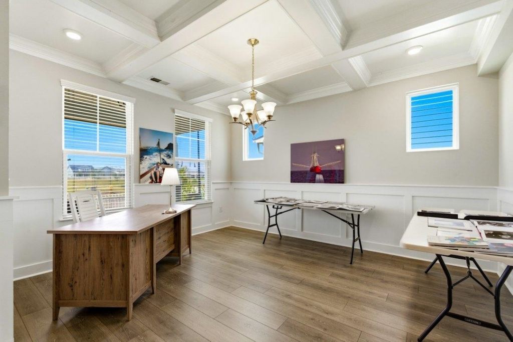 2077 Singing Palm Loop Photo 12