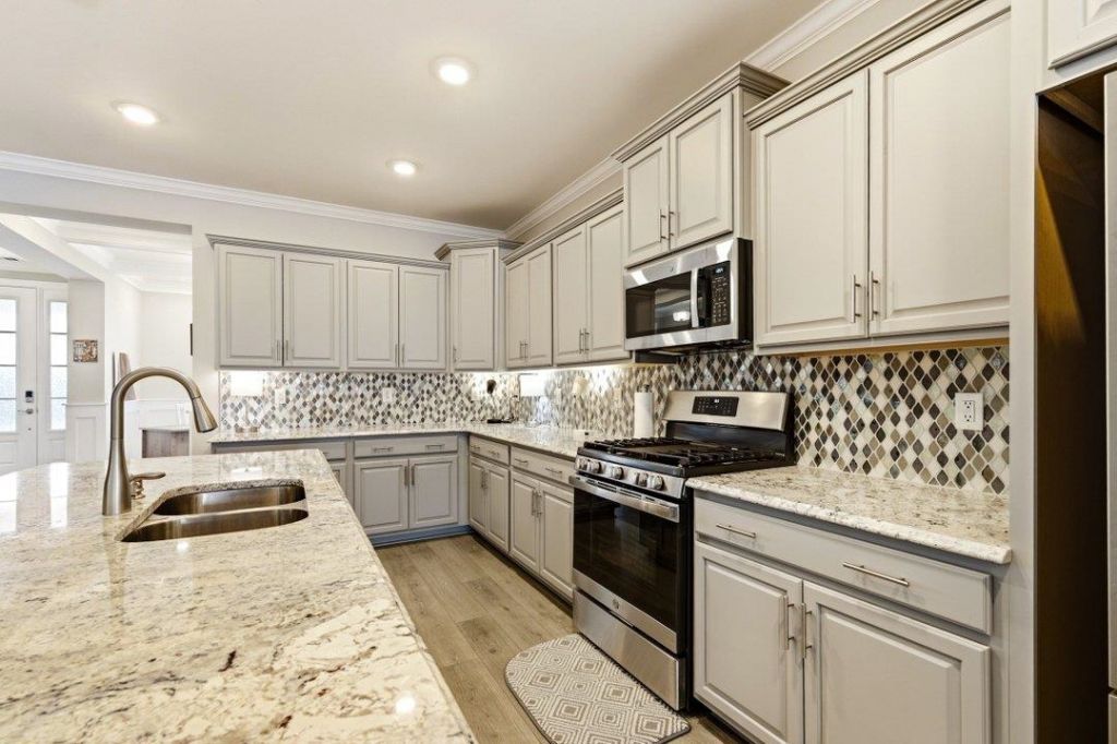 2077 Singing Palm Loop Photo 16