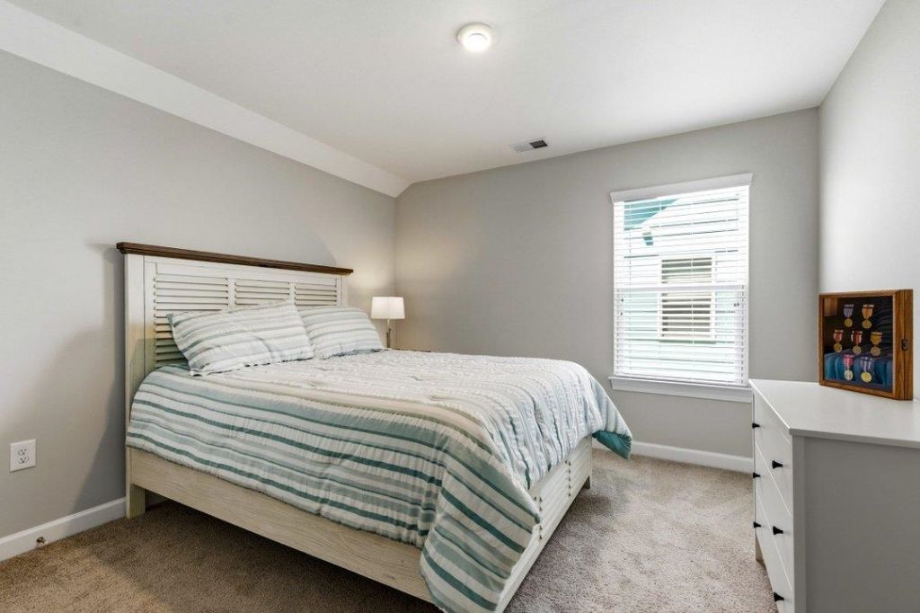 2077 Singing Palm Loop Photo 27