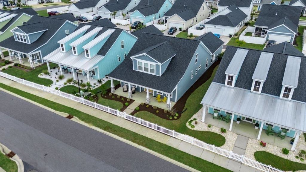 2077 Singing Palm Loop Photo 35