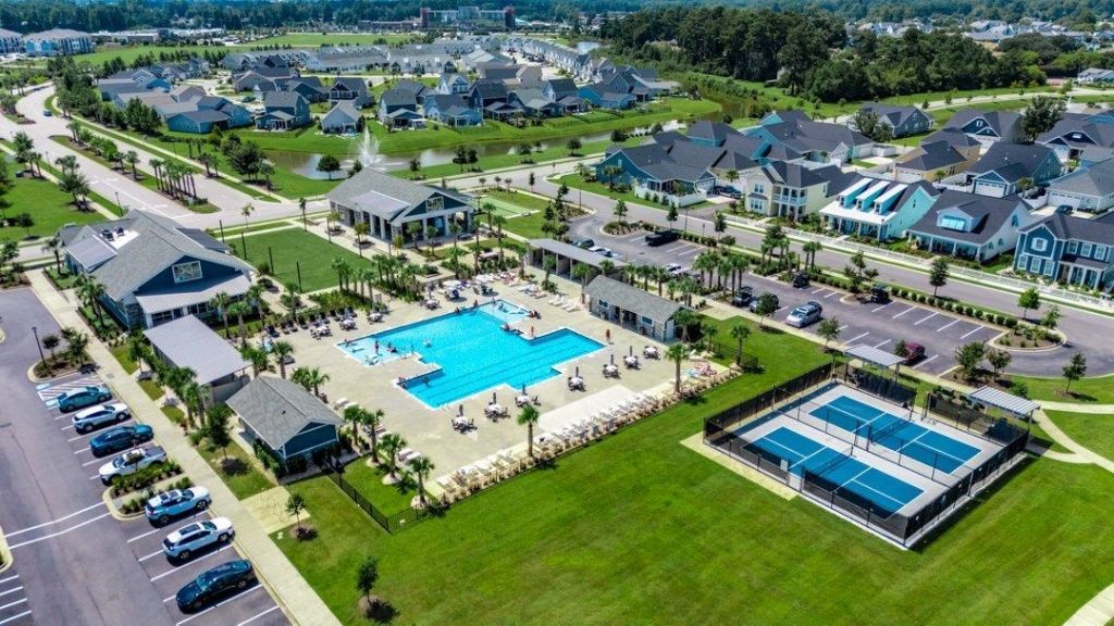 2077 Singing Palm Loop Photo 39