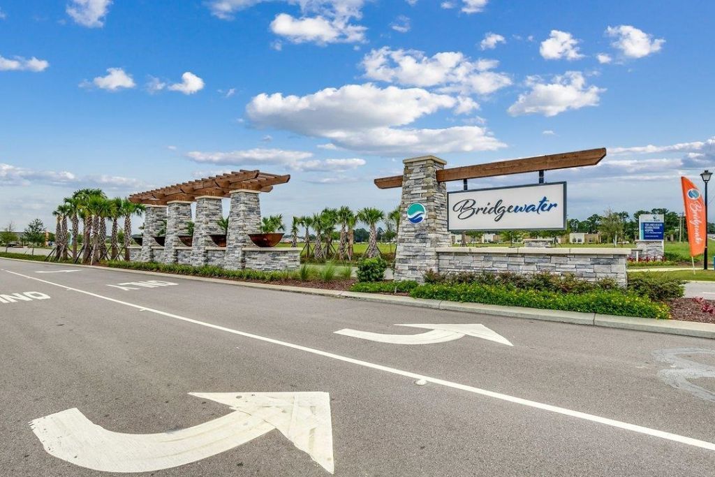 2077 Singing Palm Loop Photo 50